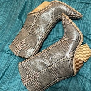 Fendi Shoes | Fendi FF Western Boots Plaid Cowboy size 41 | Color: Brown/Tan |